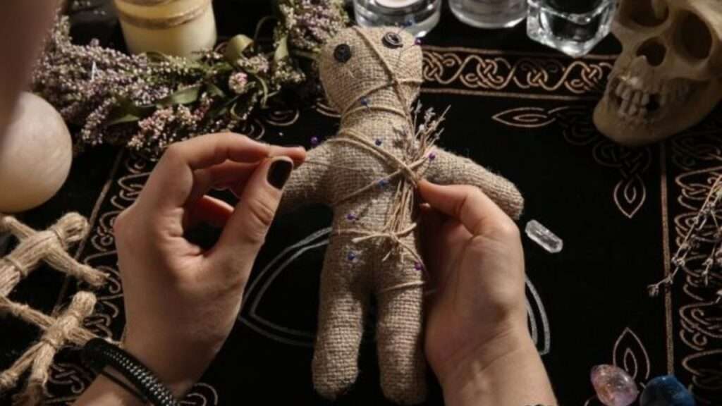 Prefer Black Magic Removal in London to Achieve Happiness